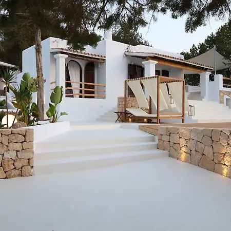 Rafel Is A 5 Minute Walk From The Amazing View Calm Area Renewed 100 Porcien On 2024 Pool Ac Βίλα San José