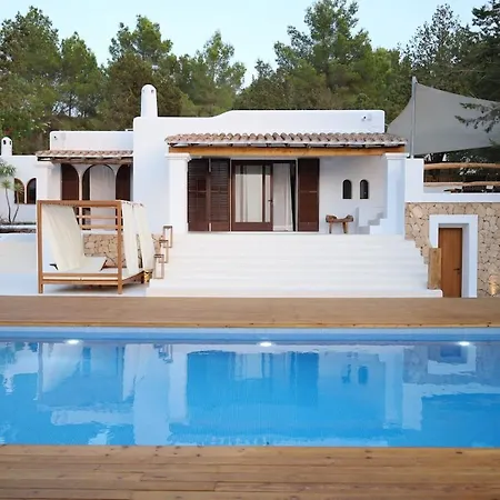 וילה Rafel Is A 5 Minute Walk From The Amazing View Calm Area Renewed 100 Porcien On 2024 Pool Ac *